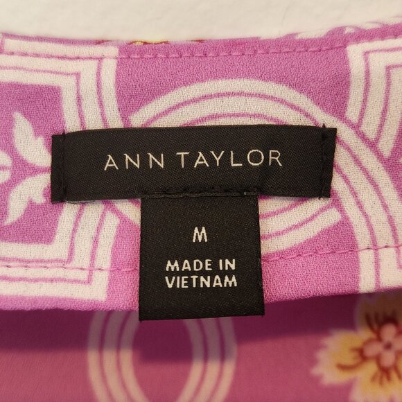 Ann Taylor Mixed Media Top, Size M, Like New - Picture 7 of 9